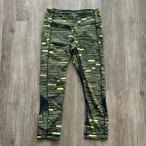 Lululemon Seawheeze Pace Rival Crop Leggings Size 4 Black 21" Inseam - Picture 2 of 8